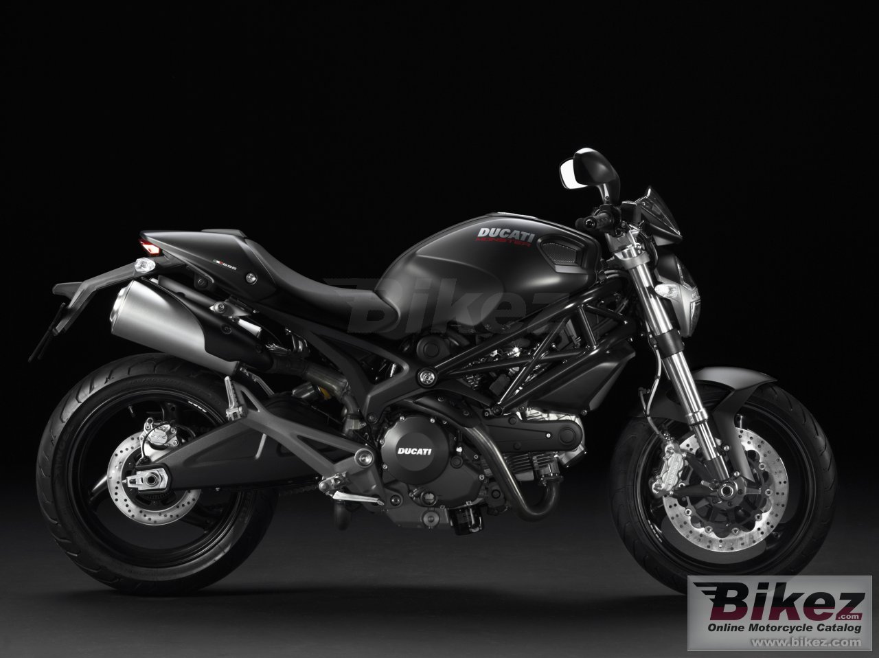 Big Ducati monster 696 picture and wallpaper from Bikez.com